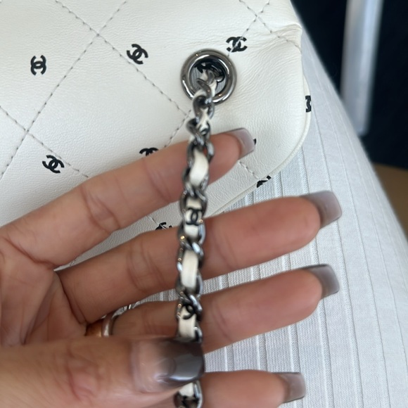 Chanel white envelopes chain Microchip. - Picture 6 of 10